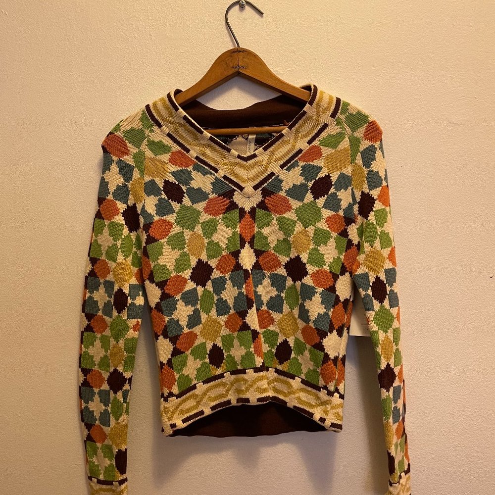 NWT original easel NYC contemporary brand long sleeve V-neck intarsia sweater